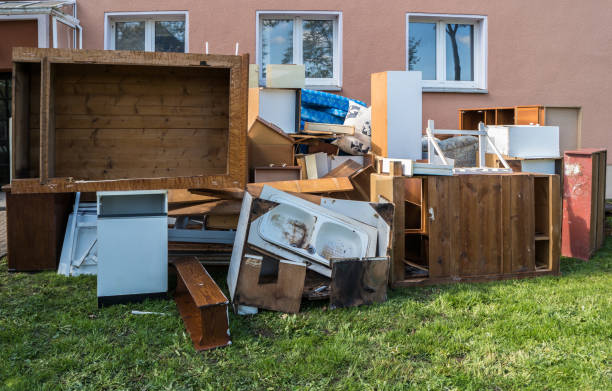 Best Yard Waste Removal  in East Syracuse, NY