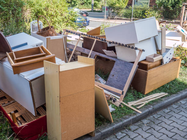 Best Construction Debris Removal  in East Syracuse, NY
